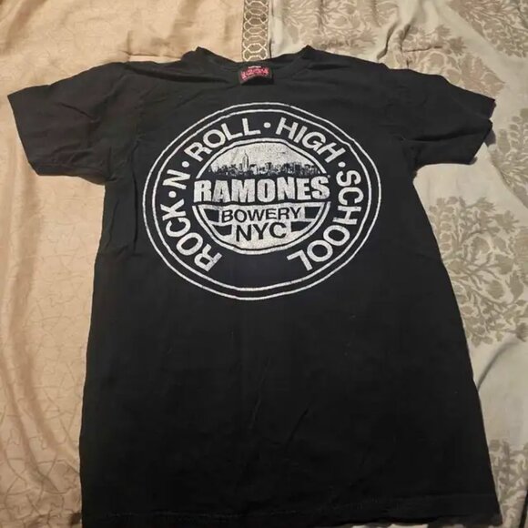Ramones T-Shirt - Picture 1 of 5